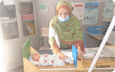 Medical assistance for mothers and children in Afghanistan